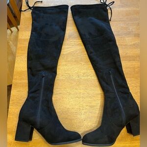 Unisa 24” tall boots. Black. Size:8.5. 3” heel. Gently worn. Suede.